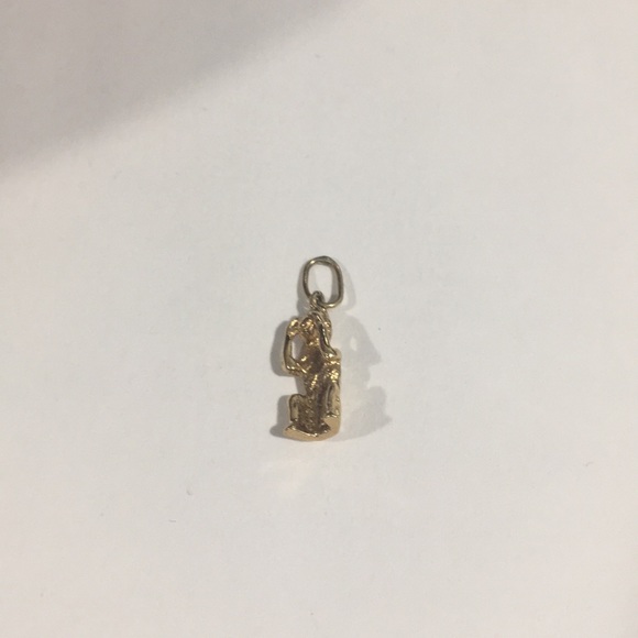 14k Yellow Gold Monkey 🐒 Charm - Picture 4 of 7